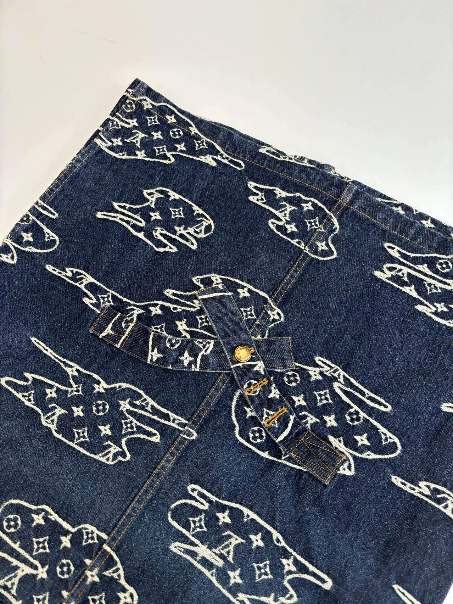 wg.luxury- 8V item:E-F000I0114